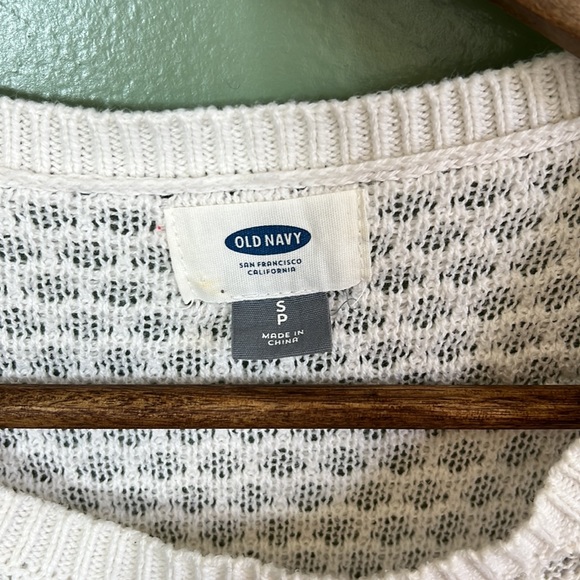 Old Navy girls pullover white sweater size Small . - Picture 3 of 6